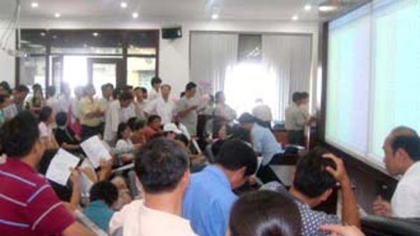 Có “đại gia” thao túng thị trường chứng khoán?