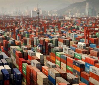 Chính phủ Mỹ đã tăng cường kiểm soát các sản phẩm nhập khẩu từ Trung Quốc sau khi một chất phụ gia hoá học trong thực phẩm cho thú nuôi đã làm chết một số chó mèo hồi đầu năm nay.