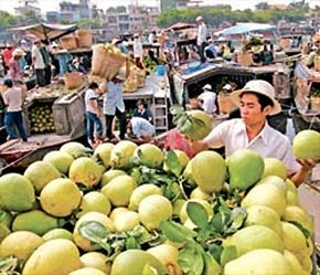 Một chợ đầu mối nông sản tại ĐBSCL.