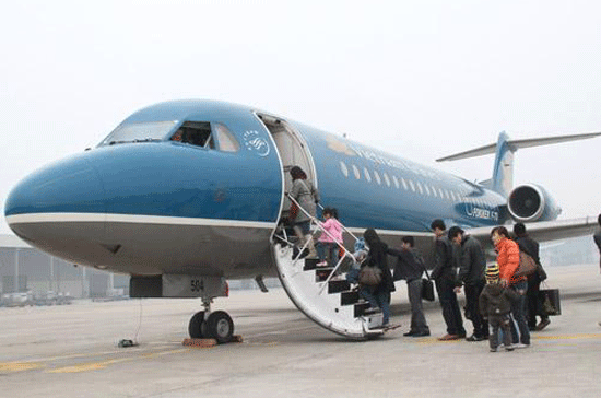 Du lịch “nội” lo giá vé máy bay