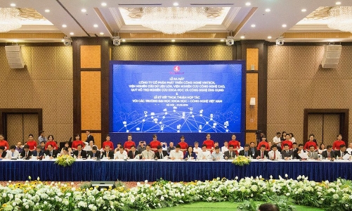 Vingroup công bố định hướng trở thành tập đoàn công nghệ