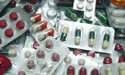 Thuốc chữa bệnh: Xuất 1, nhập 20