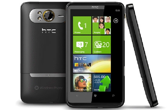 HTC HD7, mẫu di động anh cả trong bộ các thiết bị chạy Windows Phone 7 của hãng, hội tụ cả 3 lựa chọn cho một thiết bị giải trí: màn hình rộng lộng lẫy.