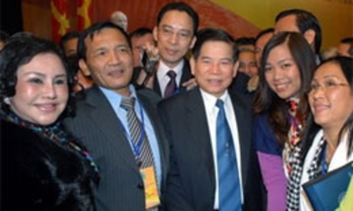 Khai mạc hội nghị người Việt Nam ở nước ngoài lần thứ nhất