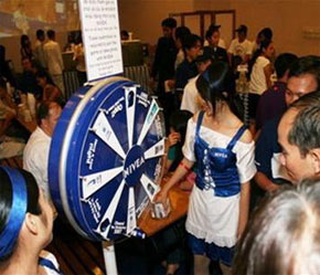 Quay số trúng thưởng - một trong những hoạt động brand activation.