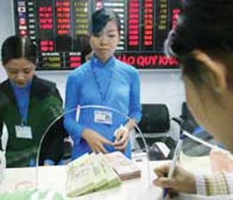 Quan hệ tương quan giữa bất động sản và chứng khoán có khi cùng chiều, lúc lại ngược chiều do chịu nhiều ảnh hưởng của yếu tố tâm lý.