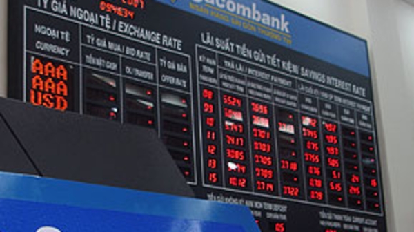 Đua lãi suất: Những chuyển động mới…