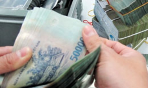 Vượt rào tín dụng, “phạt” tăng gấp đôi dự trữ bắt buộc