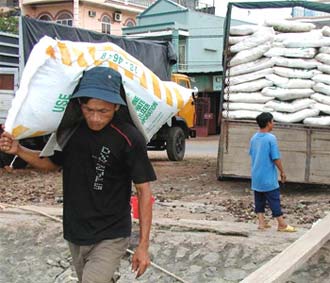Một số loại phân bón nhập khẩu có thể giảm về lượng (tuy không nhiều) nhưng giá trị nhập khẩu lại tăng mạnh.