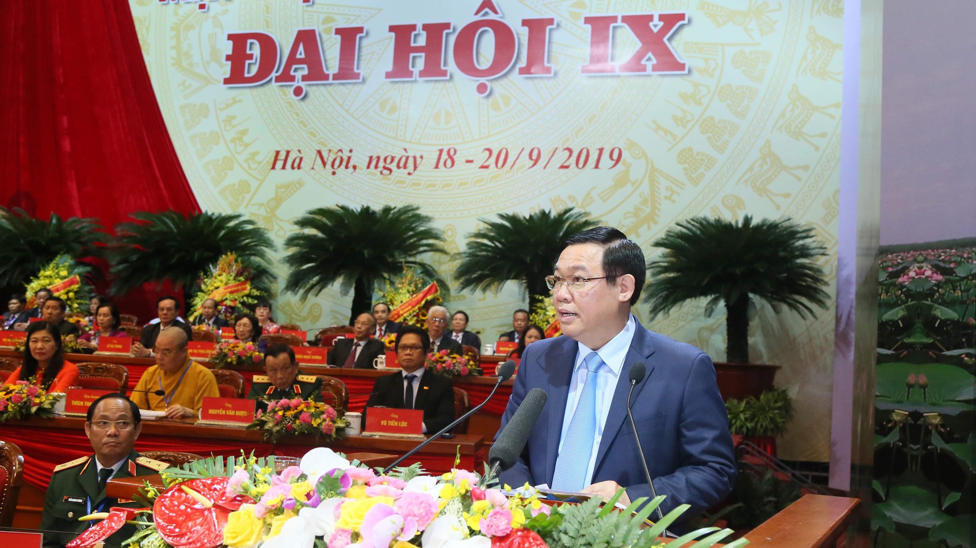 Phó Thủ tướng Chính phủ Vương Đình Huệ phát biểu tại đại hội, chiều 20/9. Ảnh - Quang Vinh. 