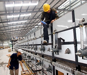 Các dự án FDI cấp mới vẫn tập trung vào lĩnh vực công nghiệp.
