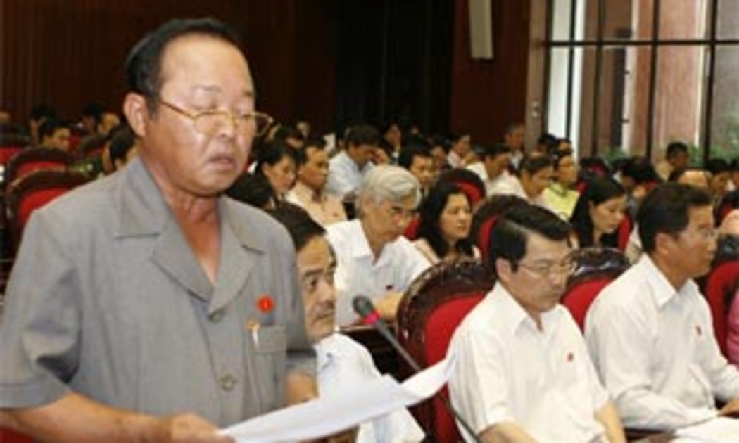Đại biểu Lê Thanh Phong (Lâm Đồng): Không vì vấn đề môi trường mà không khai thác tiềm năng tài nguyên của địa phương để phát triển kinh tế.