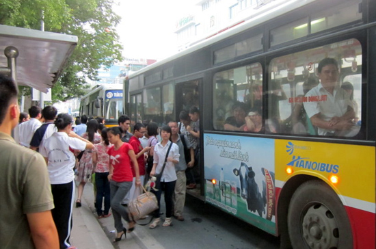 Đây được xem là một trong những hành động thiết thực của người đứng đầu ngành giao thông vận tải đối với mục tiêu từng bước khắc phục tình trạng ùn tắc giao thông tại Hà Nội và Tp.HCM.