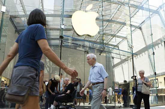 Apple trở thành hãng lớn thứ 4 về sản xuất điện thoại di động.