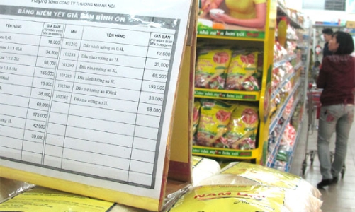“Cuộc chiến” phía sau những cam kết bình ổn giá