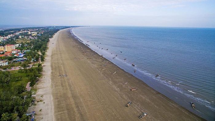 Bãi biển Trà Cổ, Quảng Ninh.