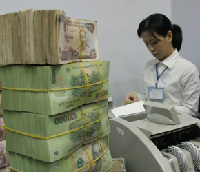 Có những trường hợp nộp thừa hàng tỷ đồng. Ảnh: Việt Tuấn.