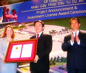 Nối gót Intel là hàng loạt các công ty khác của Mỹ trong lĩnh vực công nghệ thông tin cũng đã chọn Việt Nam là điểm dừng chân trong năm nay.