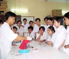 Sinh viên trường y ra trường không bao giờ "lo" thất nghiệp.