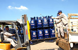 Bộ Tài chính giảm thuế nhập khẩu gas được xem là cơ hội để các doanh nghiệp trong nước giảm giá bán lẻ mặt hàng này.