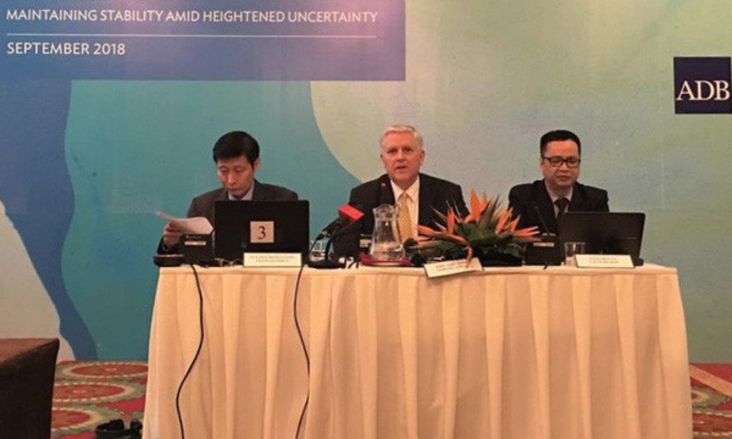 ADB họp báo công bố Báo cáo Triển vọng Phát triển Châu Á (ADO) 2018 sáng 26/9.