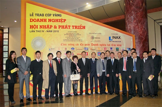 Năm 2010, PVSH nằm trong top 30 doanh nghiệp xuất sắc nhất đạt cúp vàng giải thưởng "Doanh nghiệp hội nhập và phát triển" lần thứ 4.