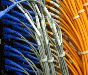 Nhà máy được trang bị hệ thống dây chuyền sản xuất khép kín hiện đại nhất nhập khẩu từ châu Âu.