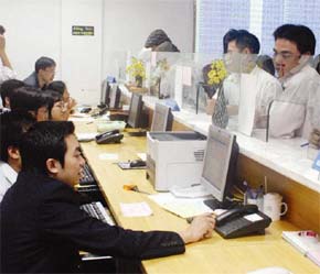 Lại sẽ có nhiều nhà đầu tư không thể được nhập lệnh vì quá tải? - Ảnh: TP.