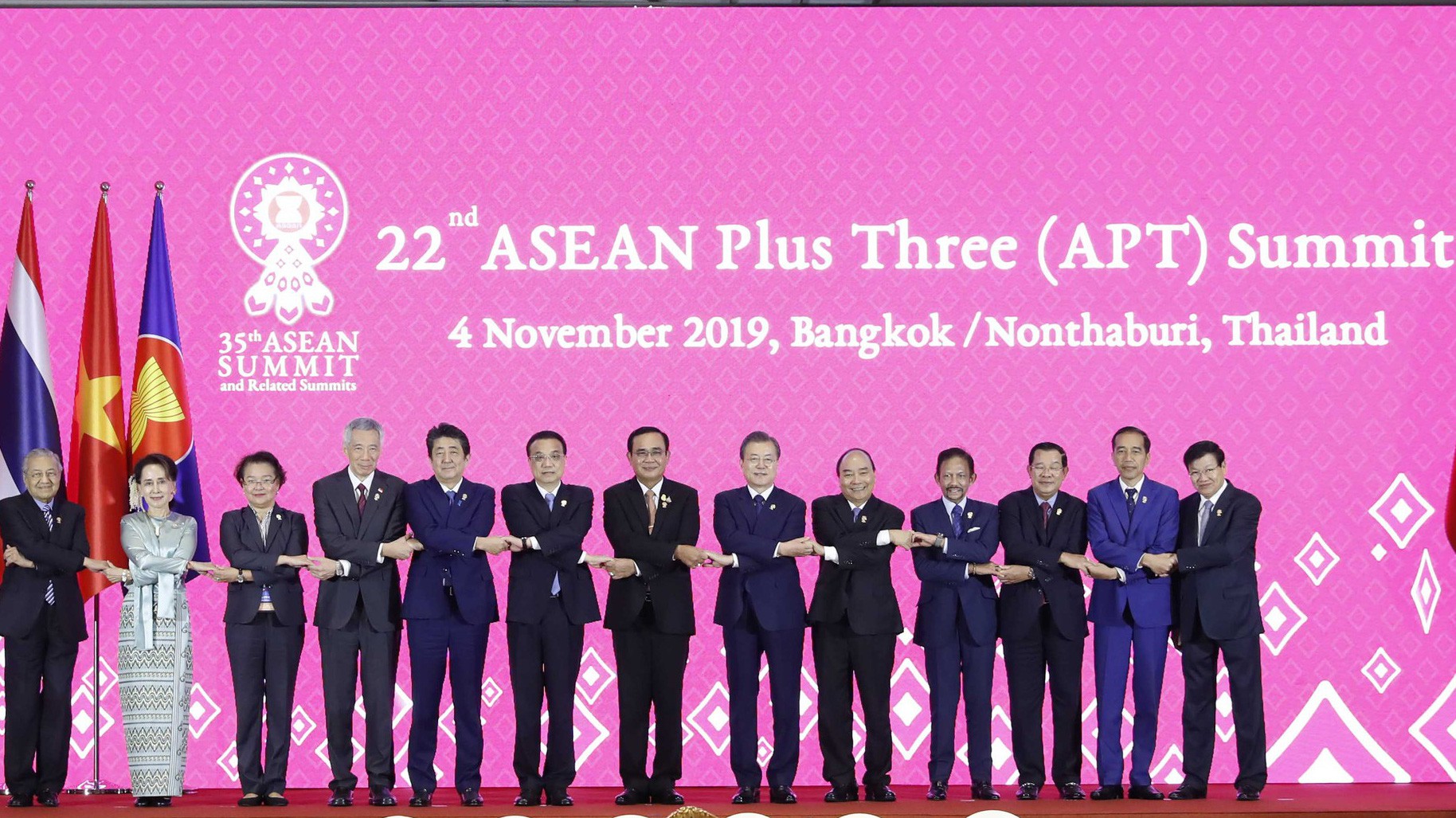 Các nhà lãnh đạo dự Hội nghị ASEAN+3 - Ảnh: VGP