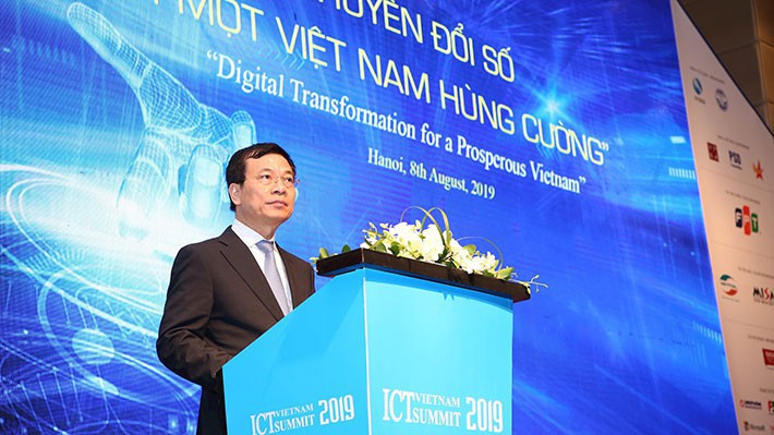 Bộ trưởng Bộ Thông tin và Truyền thông Nguyễn Mạnh Hùng phát biểu tại Vietnam ICT Summit 2019 sáng 8/8.