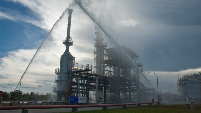 Tập đoàn dầu khí Việt Nam đã phối hợp xây dựng và đưa vào vận hành phần mềm quản lý cơ sở dữ liệu an toàn - sức khỏe - môi trường với nhiều modul và có sự tham gia của hầu hết các đơn vị thành viên.