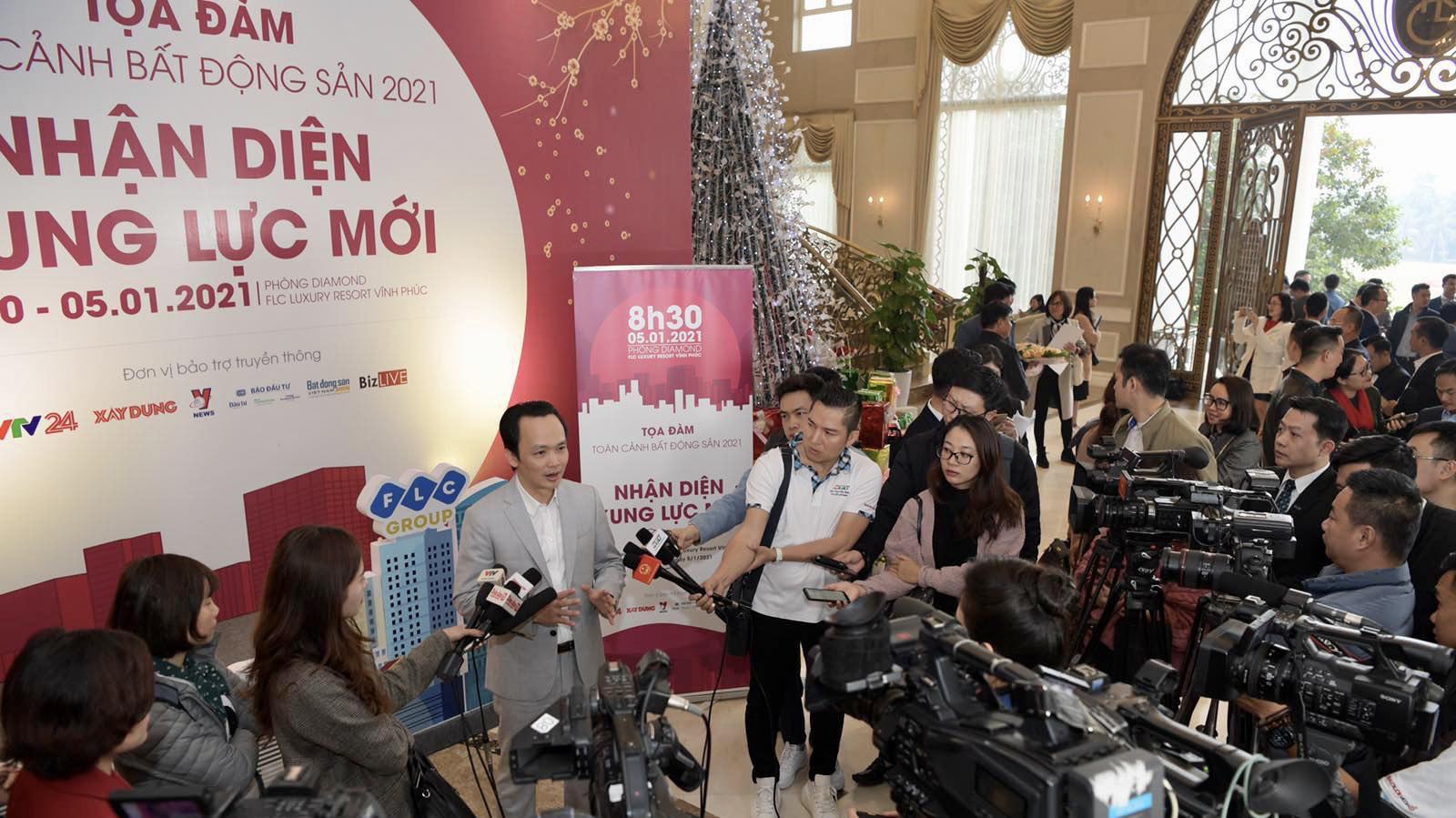 Ông Trịnh Văn Quyết, Chủ tịch FLC trả lời phỏng vấn bên lề Tọa đàm bất động sản ngày 5/1 tại Vĩnh Phúc.