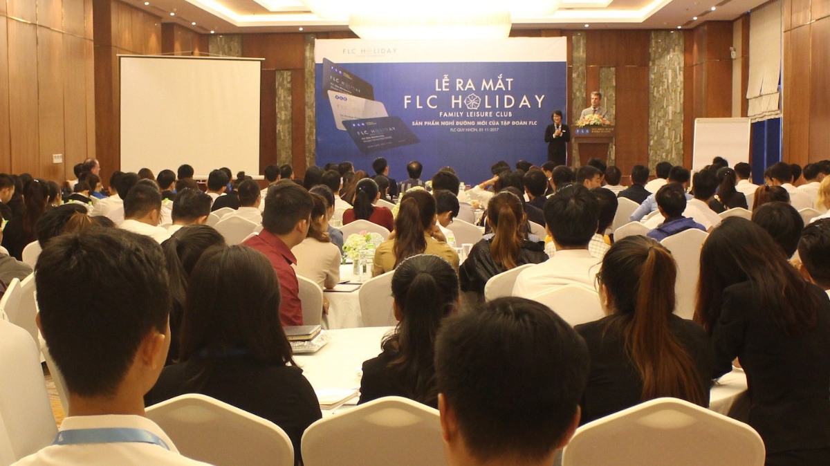 Ngay sau buổi ra mắt, FLC Holiday đã nhận được sự chú ý đặc biệt của hàng trăm khách hàng.