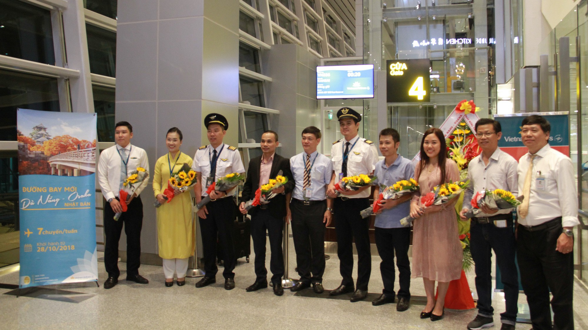 Với đường bay Đà Nẵng - Osaka vừa khai trương, Vietnam Airlines đã nâng tổng số đường bay giữa Việt Nam và Nhật Bản lên 11 đường bay.