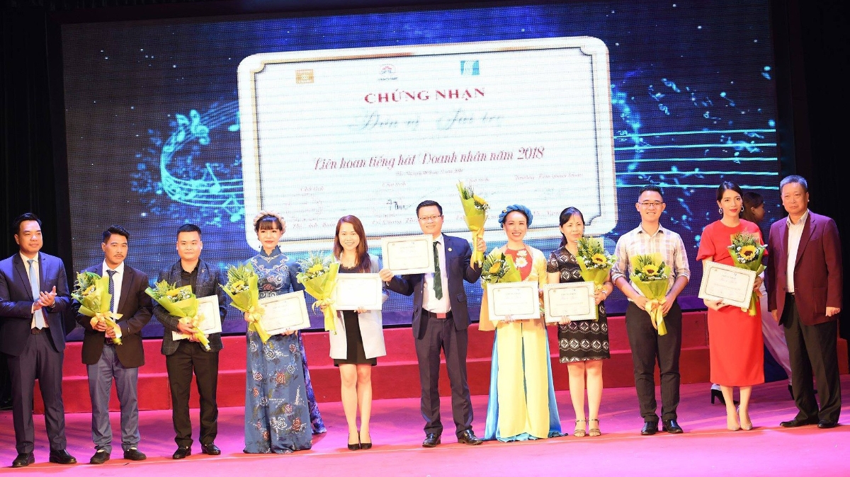 16 tiết mục được biểu diễn đã tạo nên một chương trình Liên hoan tiếng hát Doanh nhân năm 2018 thành công.