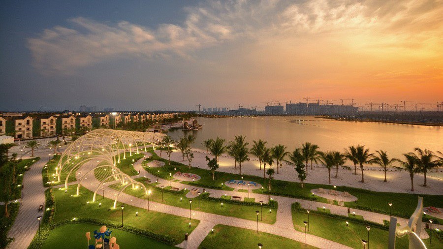 Thành phố biển hồ Vinhomes Ocean Park đang là "điểm nóng" đầu tư trên thị trường địa ốc thủ đô hiện nay.