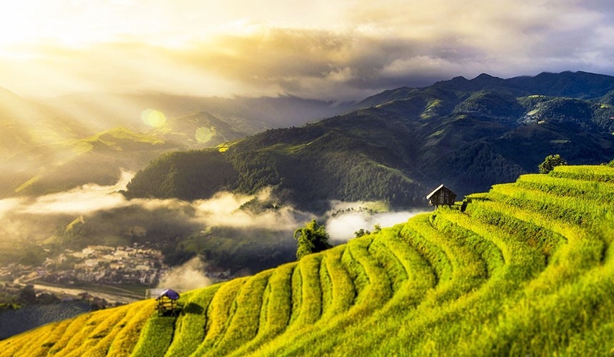 Những điểm đến du lịch thú vị dịp 30/4 - Ảnh 1.