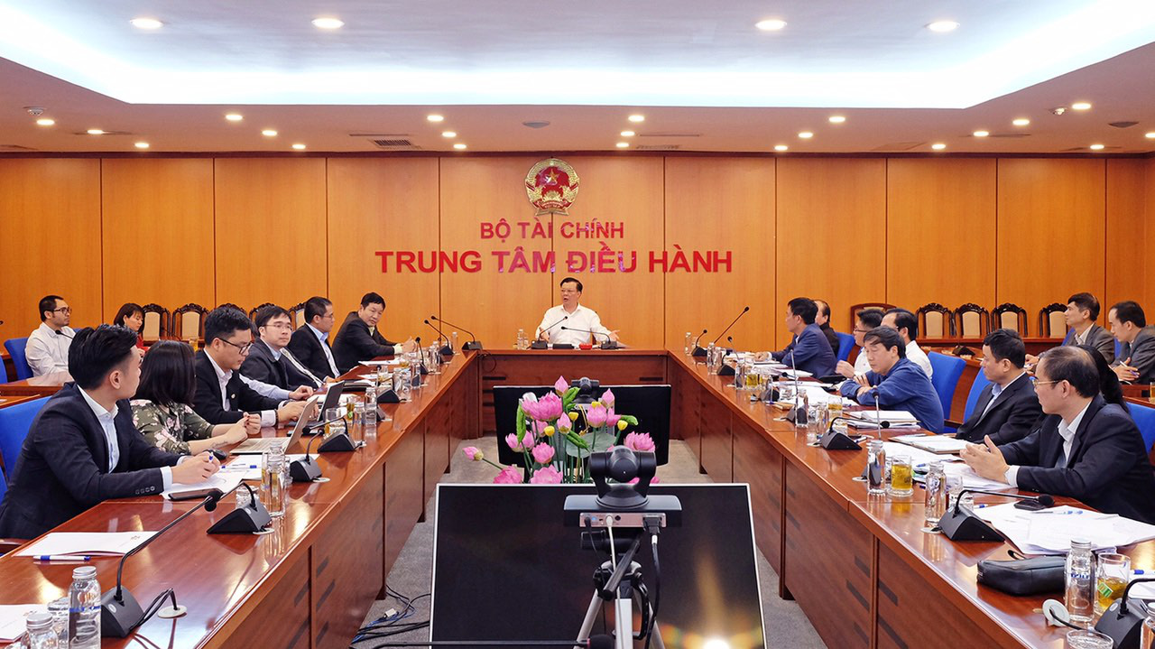 Bộ trưởng Đinh Tiến Dũng chủ trì buổi làm việc