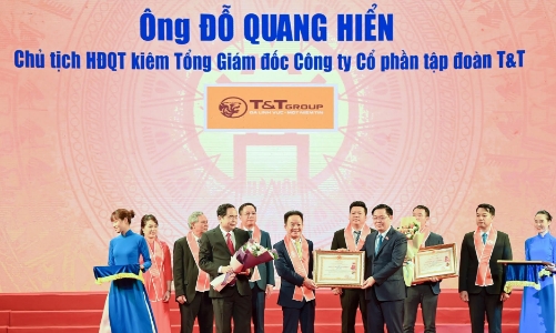 Ông Đỗ Quang Hiển được trao tặng Huân chương Lao động hạng Nhất