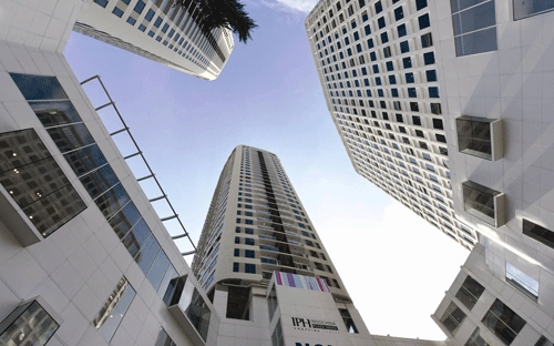 Indochina Plaza Hanoi là khu phức hợp gồm 2 tháp căn hộ cao cấp cùng 1 
tháp văn phòng đặt trên tầng đế trung tâm thương mại, tọa lạc tại 241 
Xuân Thủy, quận Cầu Giấy, Hà Nội.