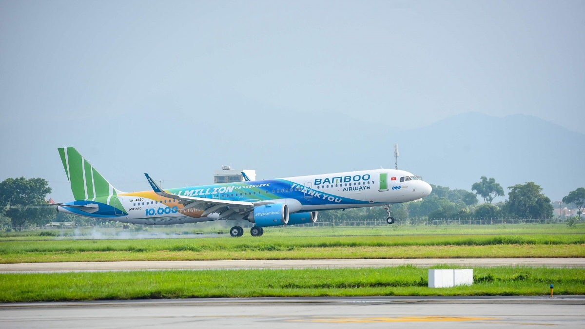 Bamboo Airways sẽ đón thêm 5 máy bay mới trong tháng 10/2019, dự kiến tăng quy mô đội bay lên 25 máy bay vào cuối năm nay.