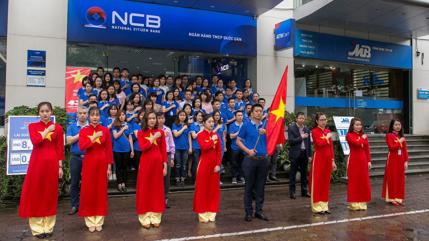 Hoạt động chào cờ đầu tuần của NCB.