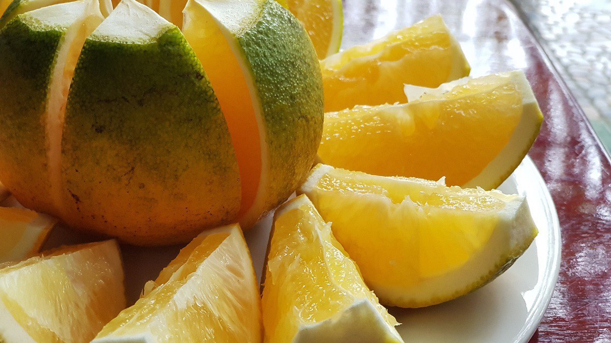 Cam Cao Phong là loại quả đặc sản vùng miền thứ 3 được Vietnam Airlines lựa chọn để phục vụ hành khách hạng Thương gia trên các chuyến bay.