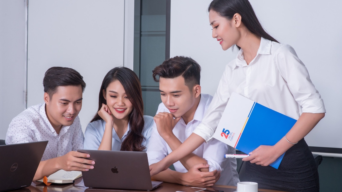 Hóa đơn điện tử được kí bởi chữ kí điện tử và có đầy đủ giá trị pháp lý như hóa đơn giấy thông thường.
