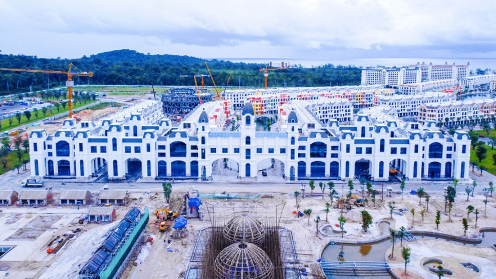 Grand World đang được chủ đầu tư gấp rút hoàn thiện, sẵn sàng đón nguồn khách khổng lồ khi mở cửa.