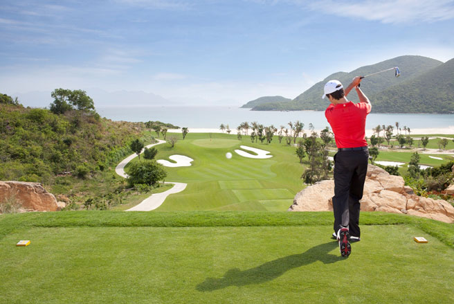 TripAdvisor trao chứng nhận xuất sắc cho sân golf Vinpearl 6