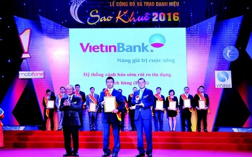 Hệ thống cảnh báo sớm rủi ro tín dụng khách hàng được VietinBank xây 
dựng để đưa ra các cảnh báo về mức độ rủi ro của khách hàng cho ngân 
hàng, từ đó chủ động trong các biện pháp xử lý và hỗ trợ khách hàng, hạn
 chế khả năng phát sinh nợ xấu, tăng chất lượng tín dụng của hệ thống.