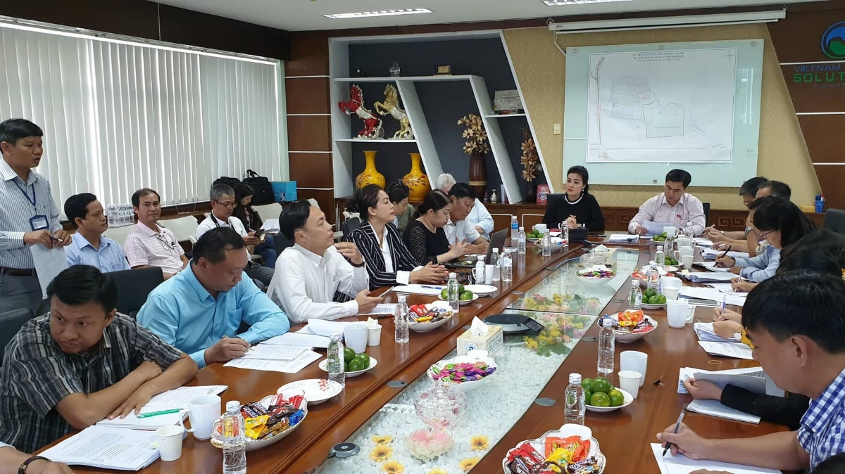 Các sở, ngành chức năng của thành phố tập trung giải quyết vướng mắc để khẩn trương triển khai dự án vành đai xanh cách ly và nâng cấp tuyến đường dẫn vào khu vực xử lý chất thải Đa Phước.