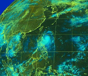 Ảnh chụp vị trí cơn bão Nuri qua vệ tinh, do Trung tâm Dự báo khí tượng thủy văn Trung ương cung cấp.