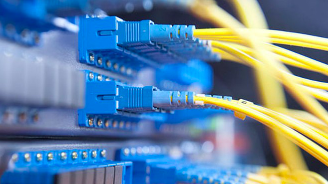 Ở các nước phát triển mỗi hộ gia đình có một đường cáp quang - ảnh minh họa.